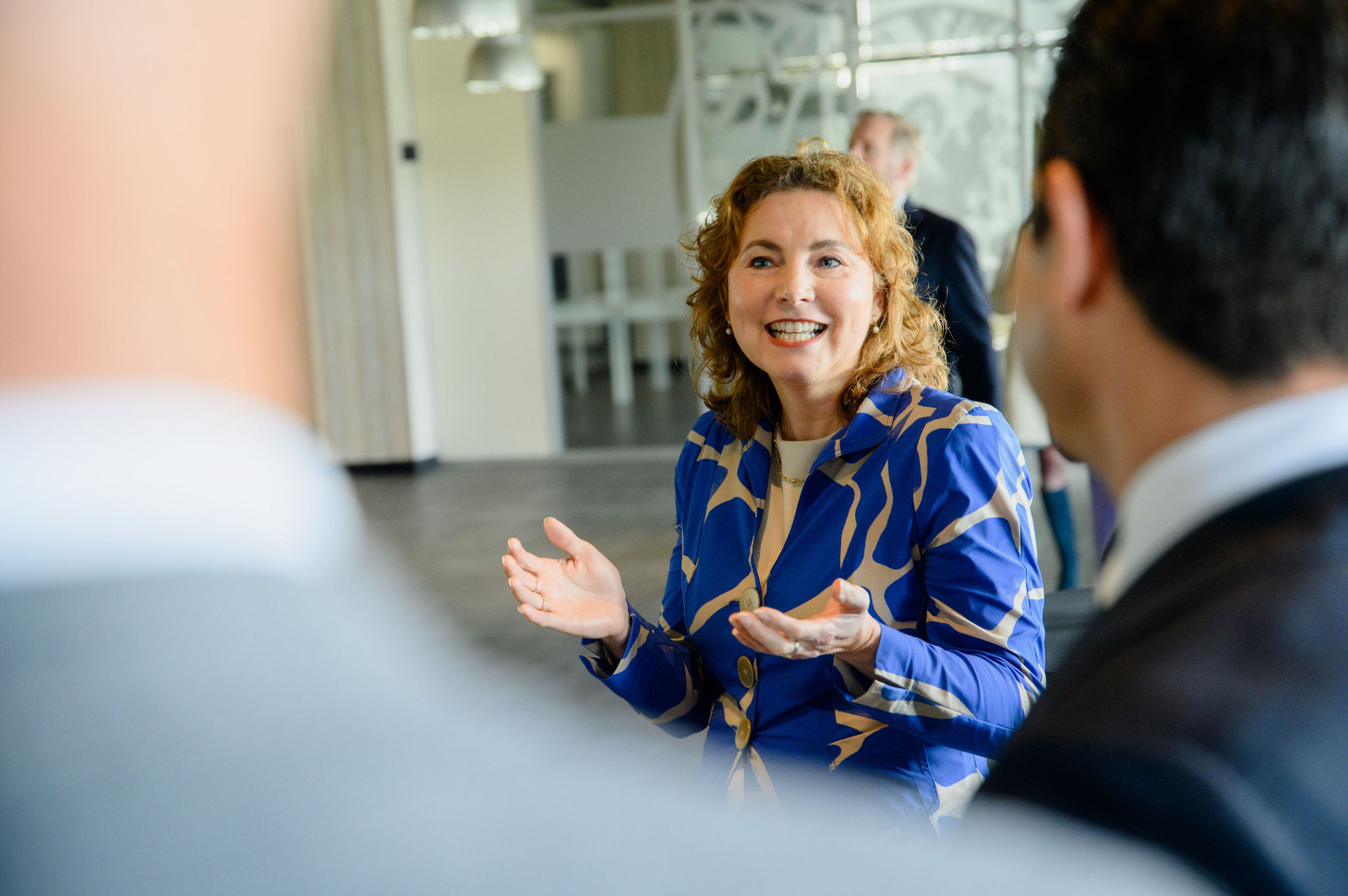 Minister Beljaarts en Staatssecretaris Van Marum bezoeken Niemeyer